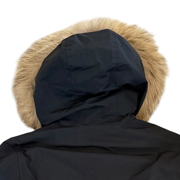 Woolrich parka size small insulated duck down and feathers with coyote fur trim - Picture 6 of 10